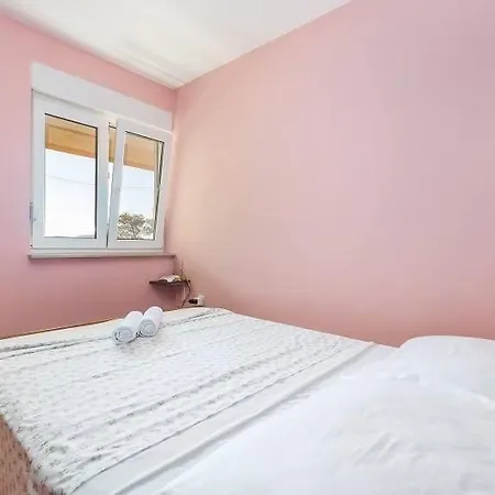 In With Sea View, Balcony, Air Conditioning, Wi-fi *