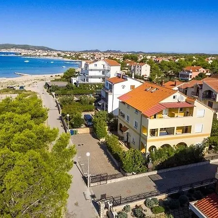 In With Sea View, Balcony, Air Conditioning, Wi-fi