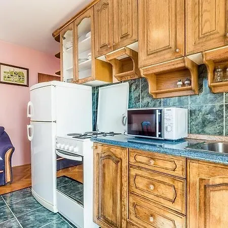In With Sea View, Balcony, Air Conditioning, Wi-fi *