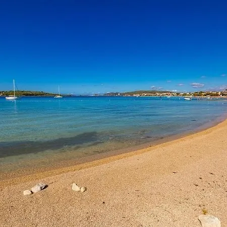 Appartement In With Sea View, Balcony, Air Conditioning, Wi-fi